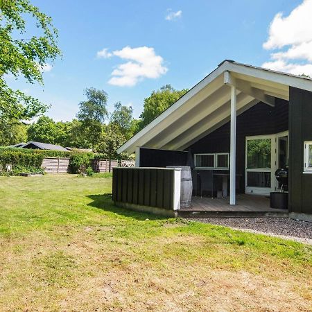 5 Person Holiday Home In B Rkop Egeskov  エクステリア 写真