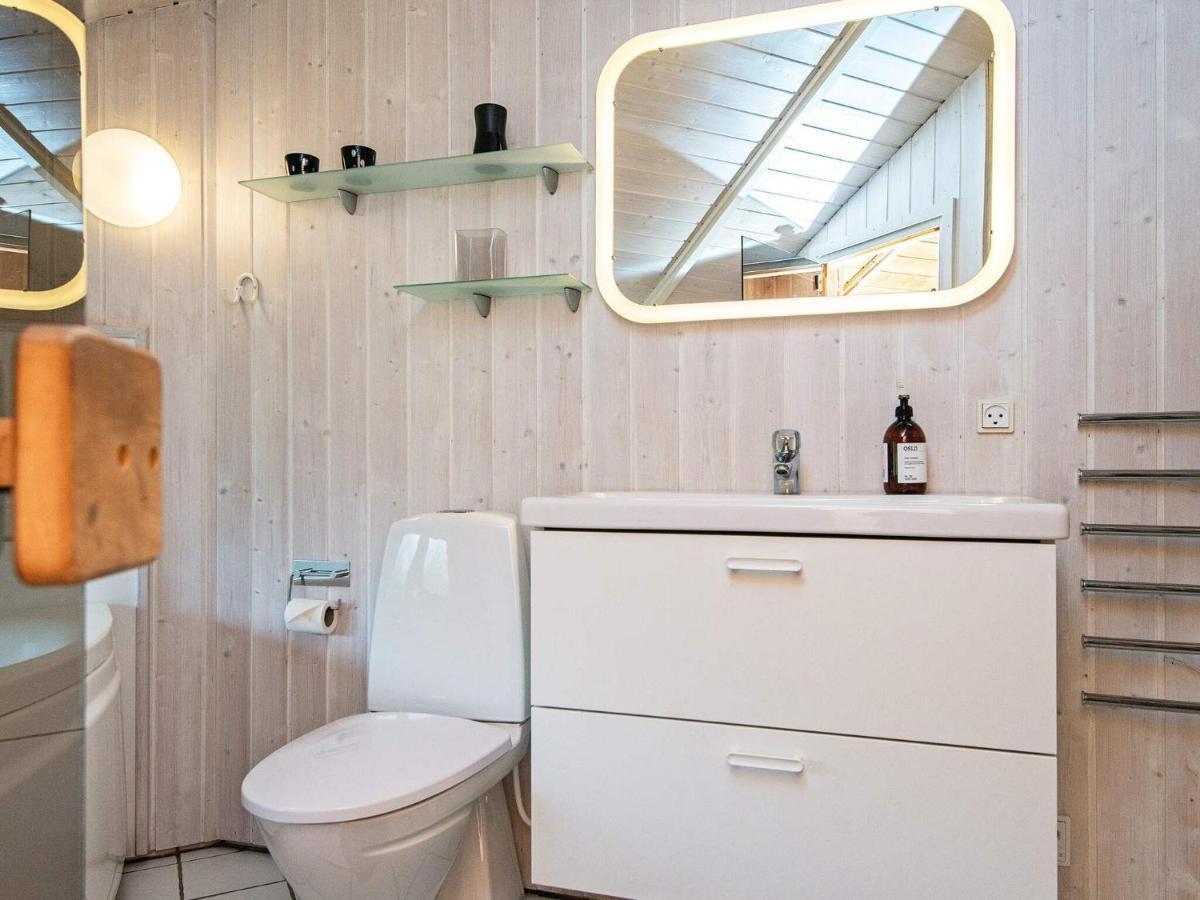 5 Person Holiday Home In B Rkop Egeskov  エクステリア 写真